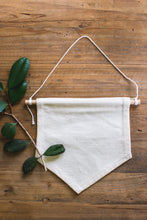 Load image into Gallery viewer, Pin and Pennant Gift Set